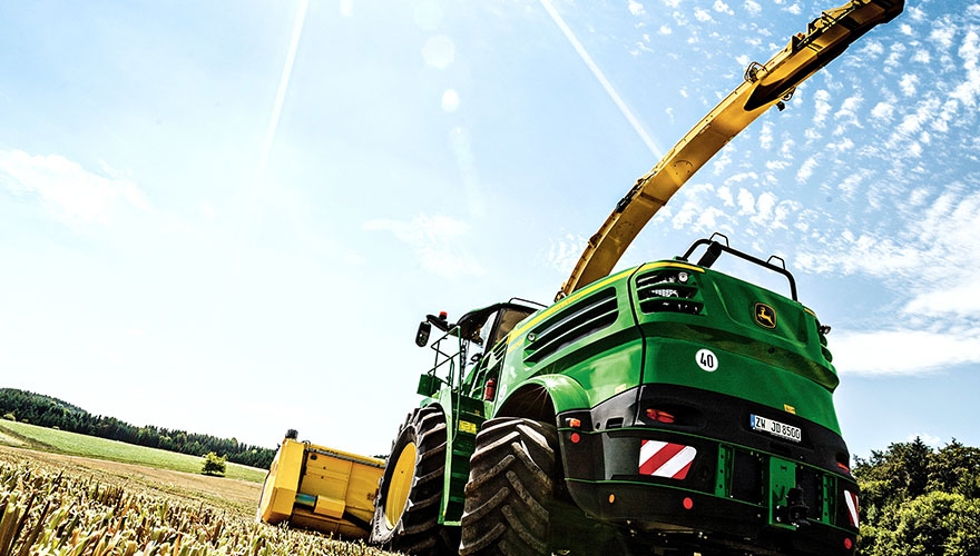 /static/active/2019315/style/deere-10.jpg